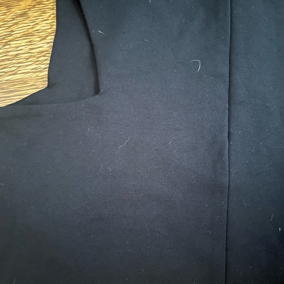 Aritzia beautiful thick crop top really nice barely worn - Picture 4 of 4